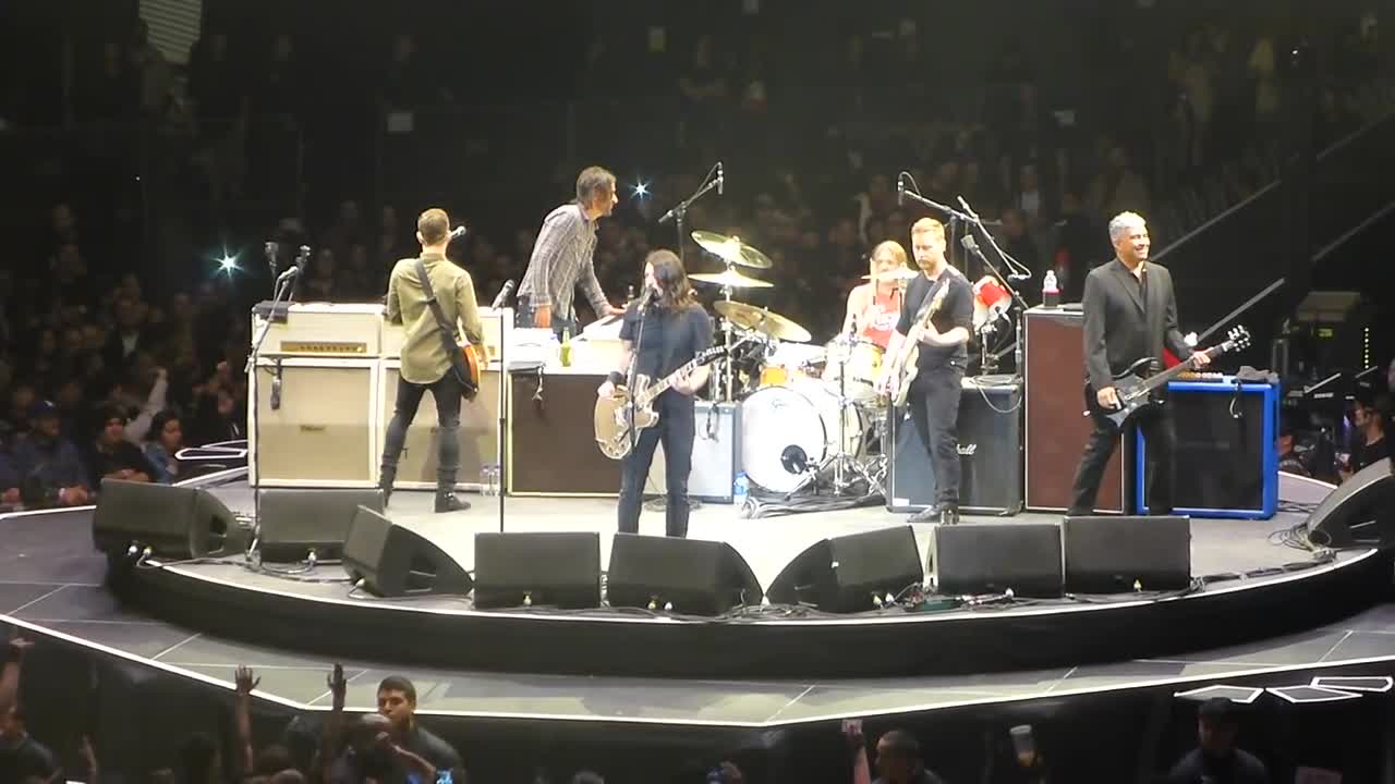 Foo Fighters - Detroit Rock City (Kiss cover)