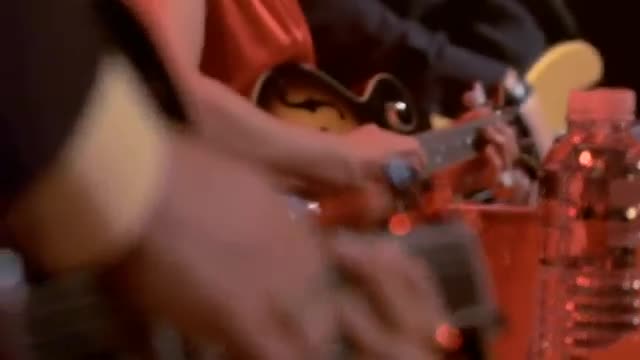Foo Fighters - Skin and Bones