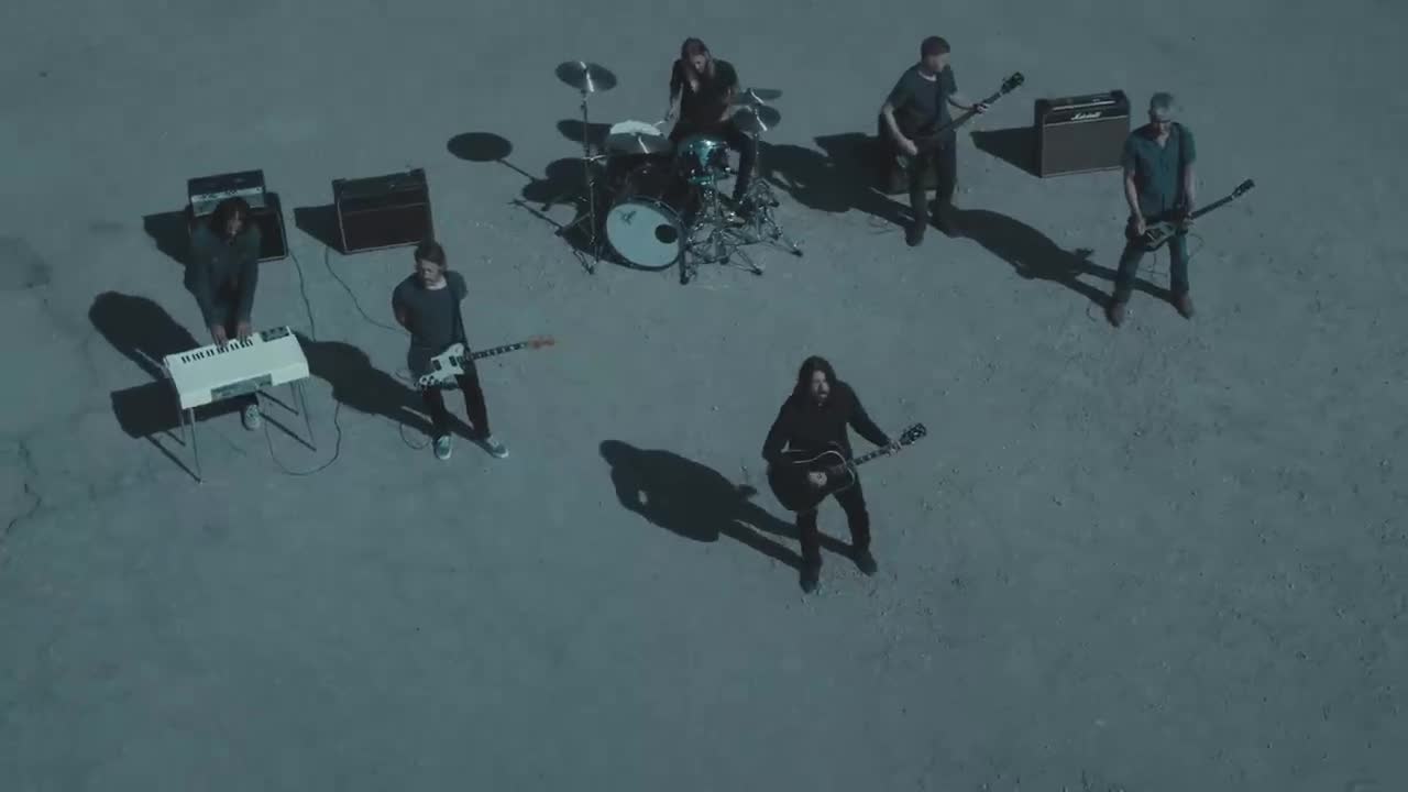 Foo Fighters - Waiting on a War