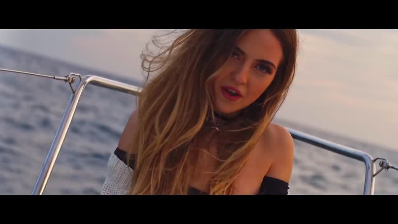 Fred De Palma - D'Estate non vale (feat. Ana Mena)