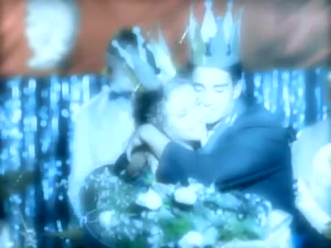 Gloria Estefan - Hold Me, Thrill Me, Kiss Me