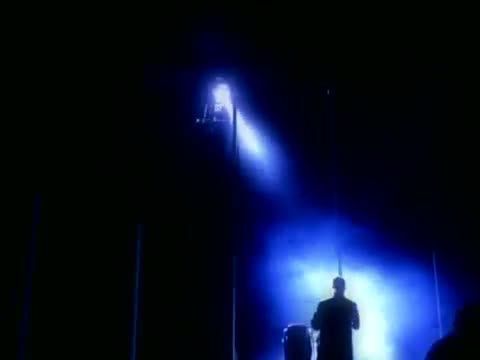 Gloria Estefan - Turn the Beat Around