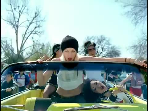 Gwen Stefani - Hollaback Girl