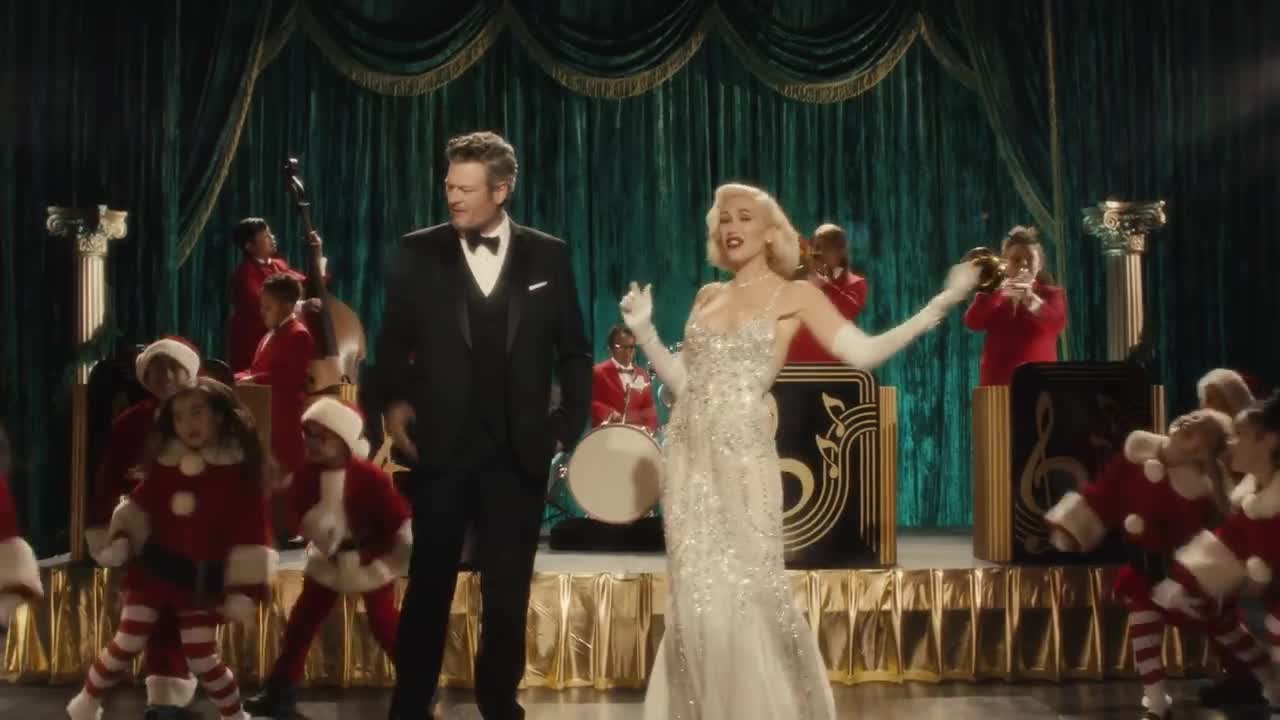 Gwen Stefani - You Make It Feel Like Christmas
