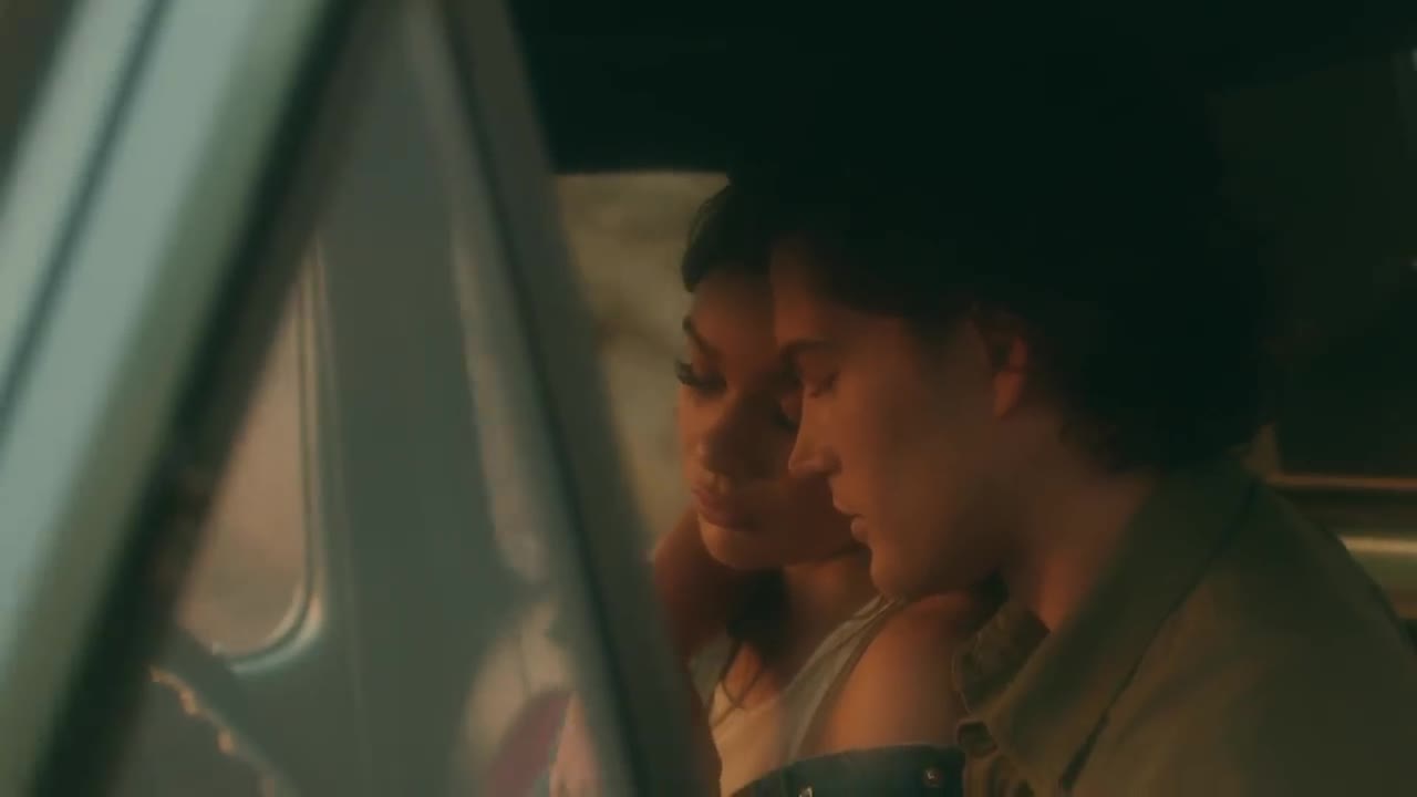 Hailee Steinfeld - Let Me Go