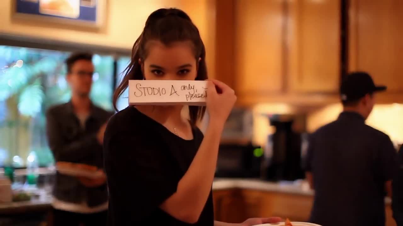 Hailee Steinfeld - Love Myself