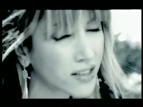 Hande Yener - Acı Veriyor