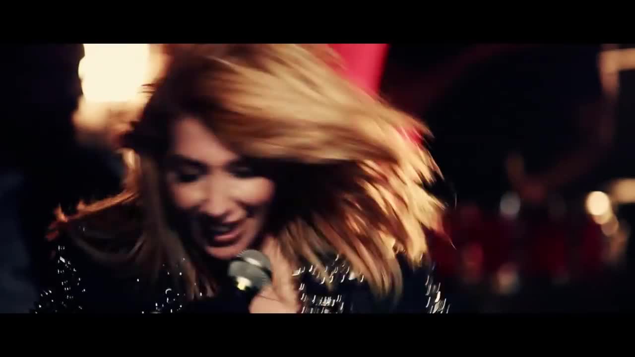 Hande Yener - Biri Var