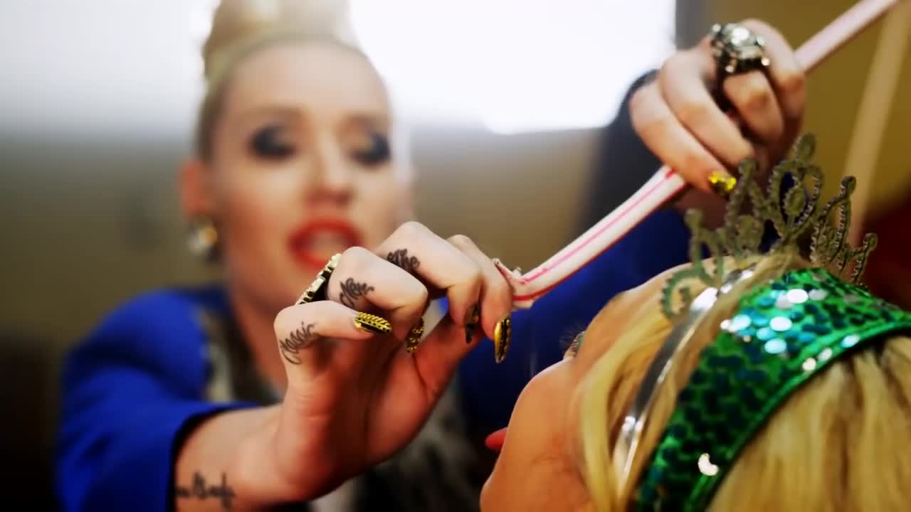 Iggy Azalea - Murda Bizness