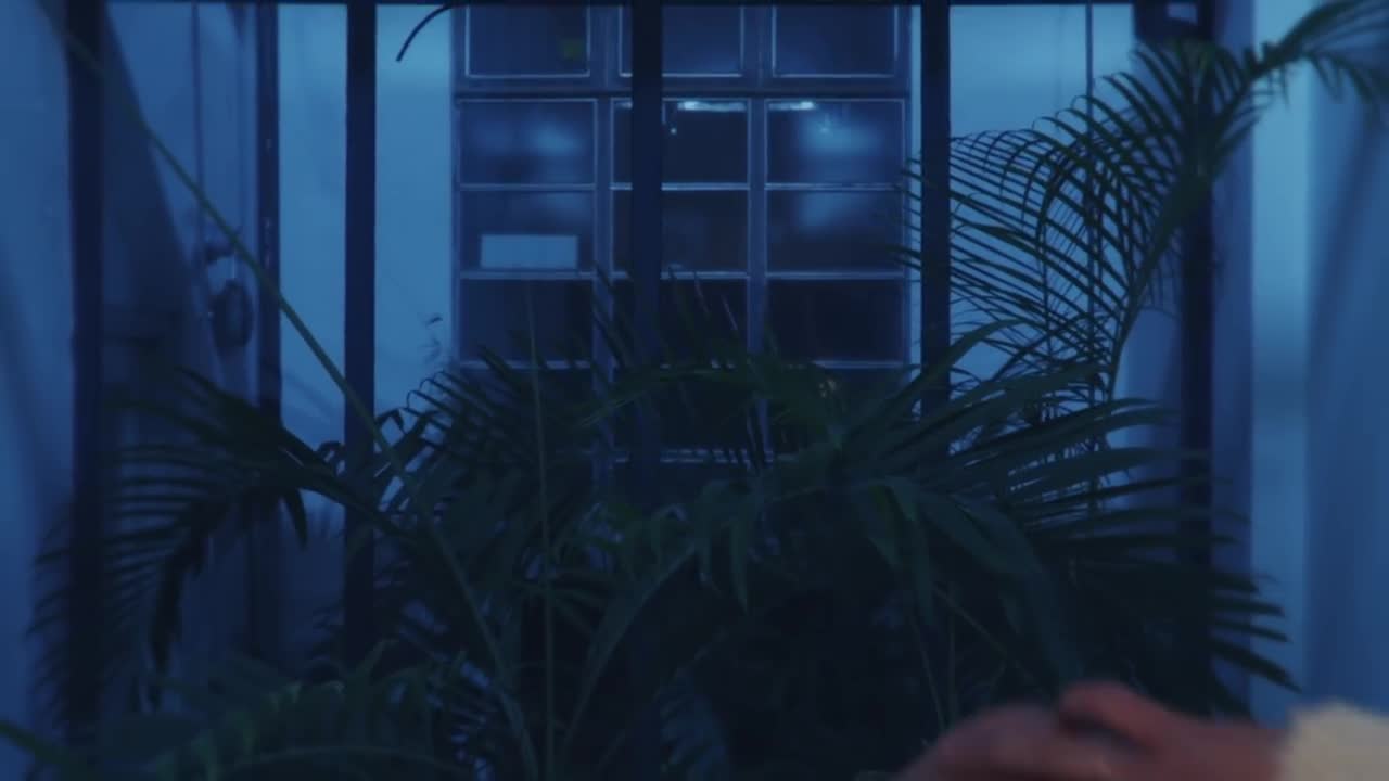 Izzy Bizu - Talking to You