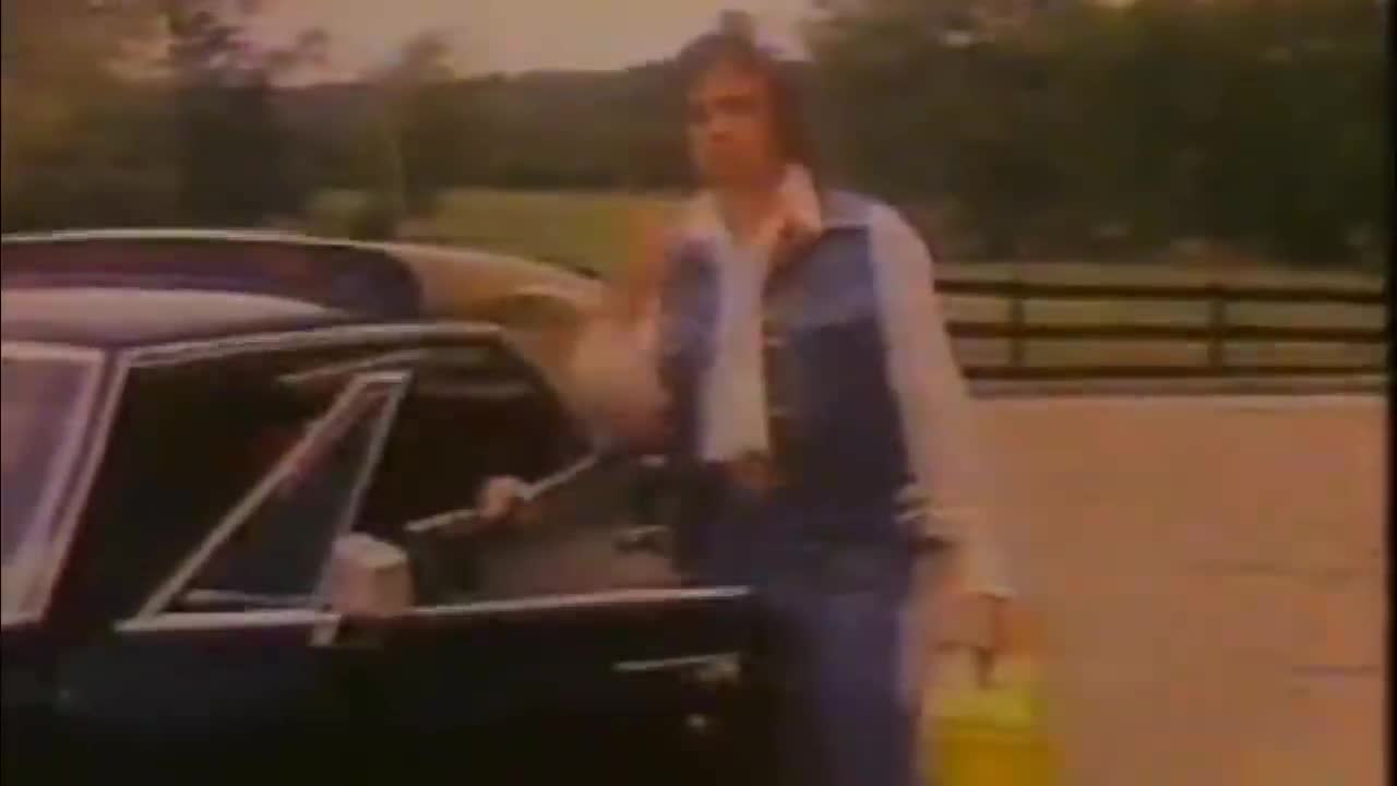 Johnny Cash - One Piece at a Time