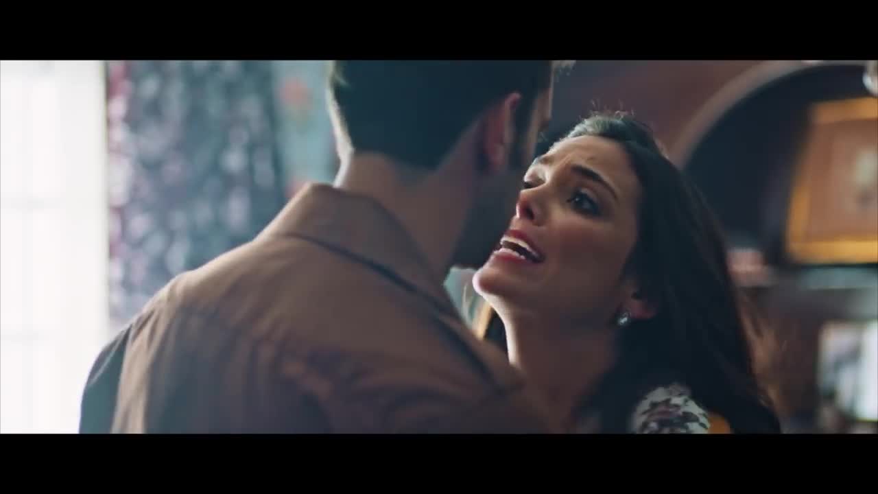 Juanes - Besos en guerra