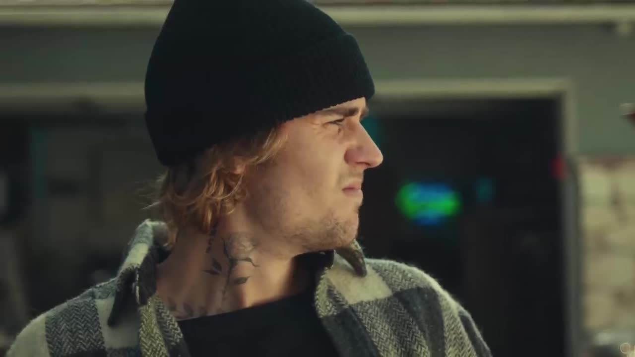 Justin Bieber - Hold On