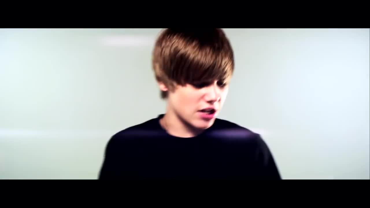 Justin Bieber - Love Me