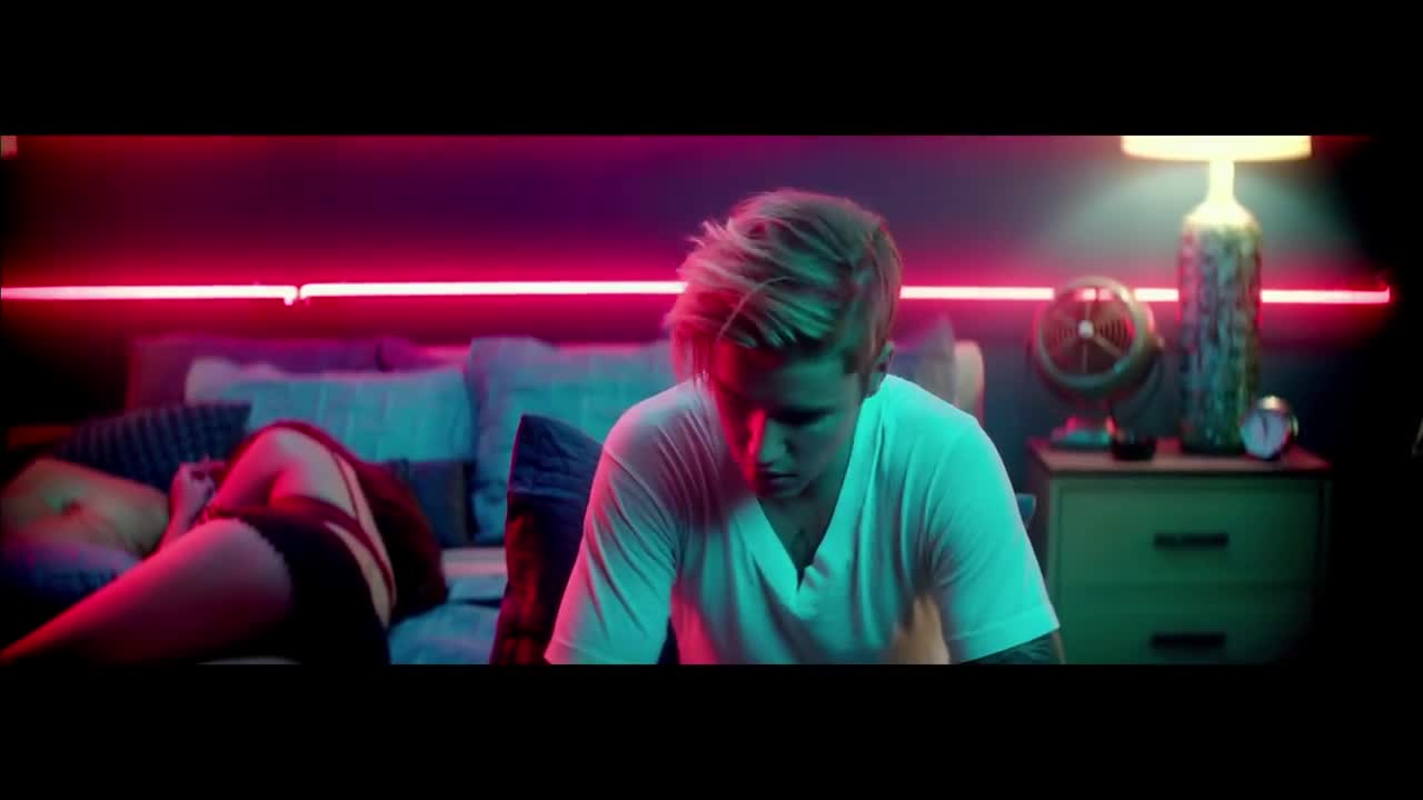 Justin Bieber - What Do You Mean?