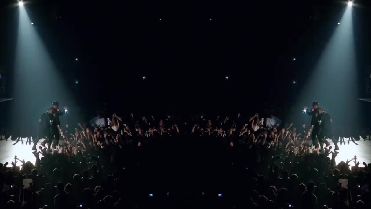 Kanye West - Ni**as in Paris