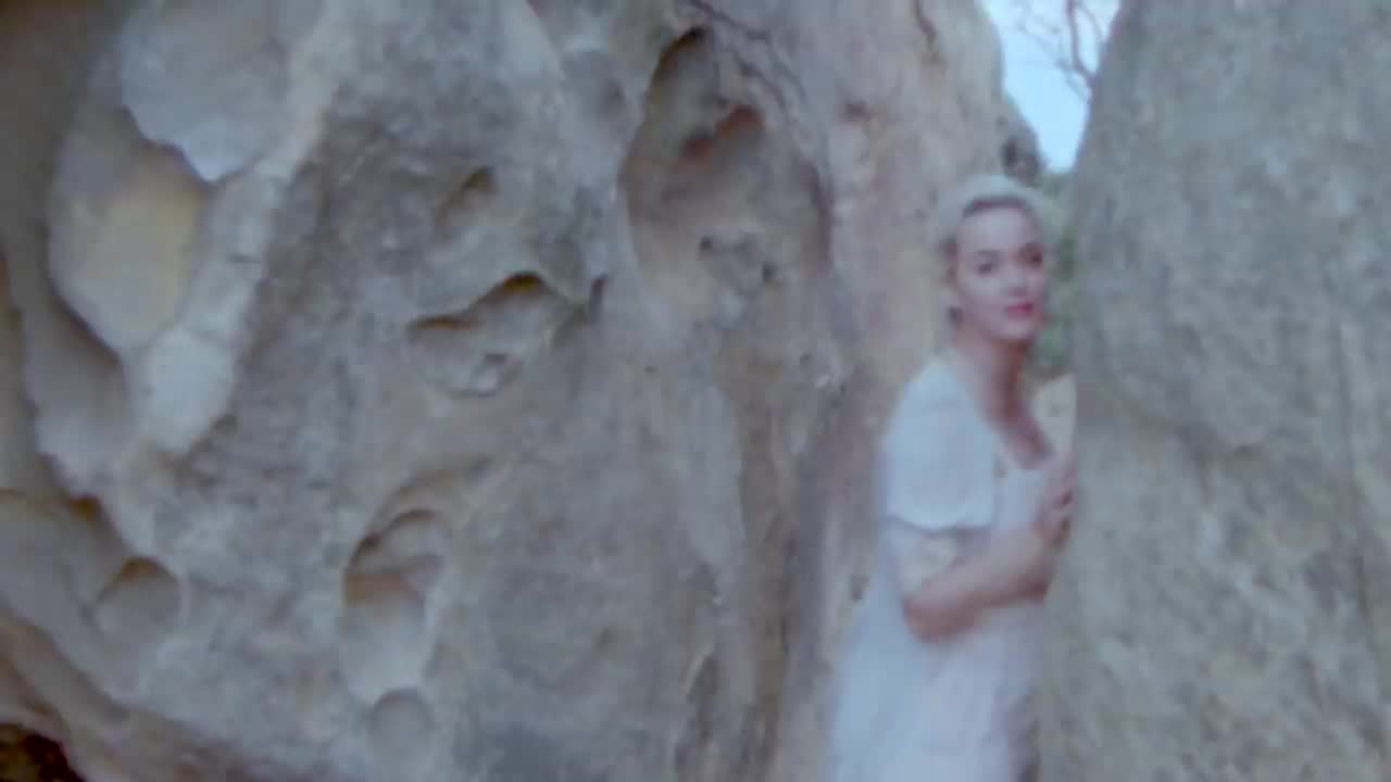 Katy Perry - Daisies