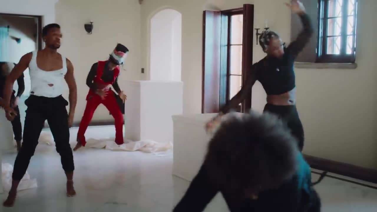 Kelly Rowland - Flowers