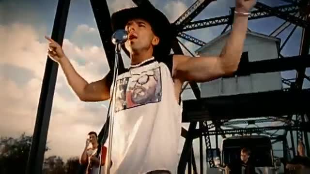 Kenny Chesney - Young