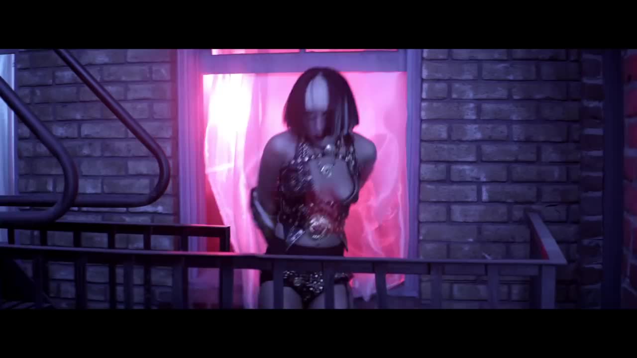 Lady Gaga - The Edge of Glory