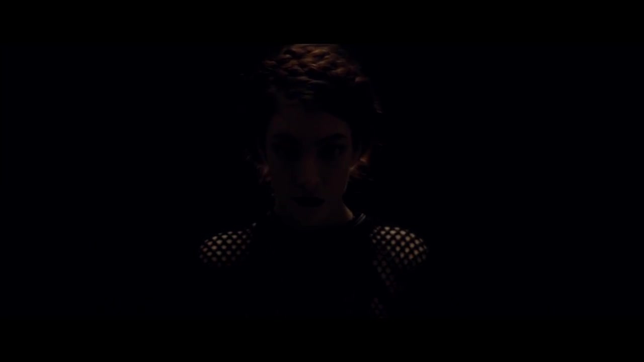 Lorde - Tennis Court