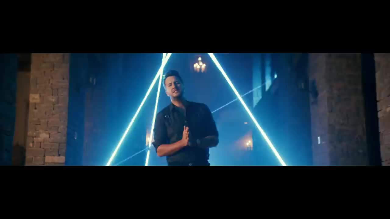 Luke Bryan - What She Wants Tonight