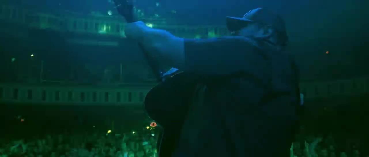 Luke Combs - Houston, We Got a Problem
