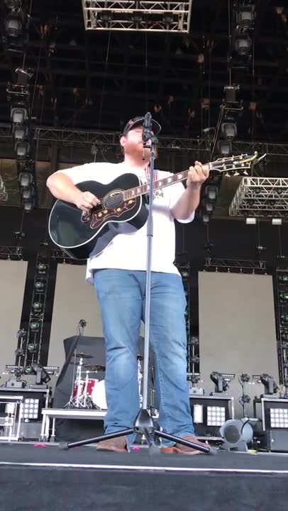 Luke Combs - Reasons