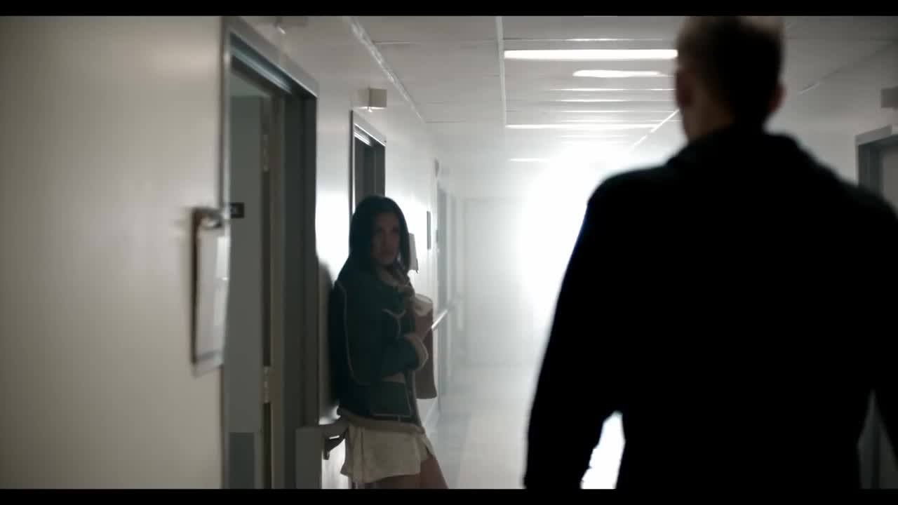 Machine Gun Kelly - Invincible