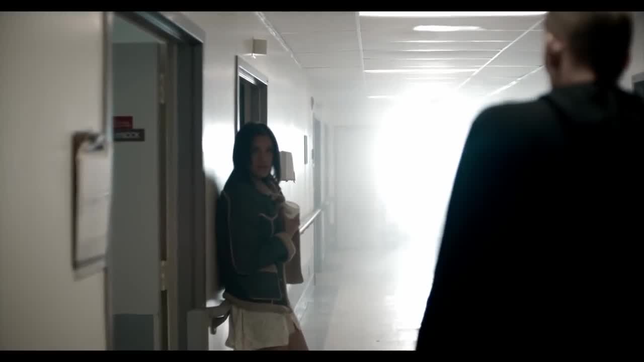 Machine Gun Kelly - Invincible