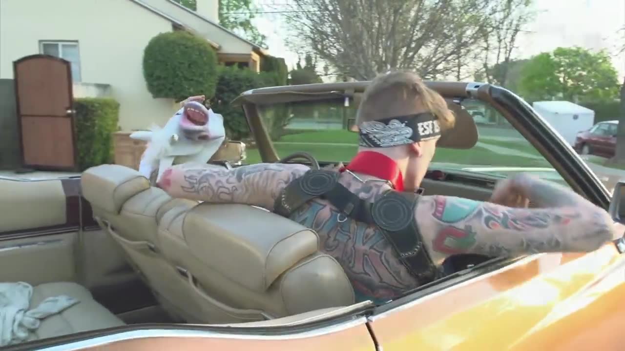 Machine Gun Kelly - Sail