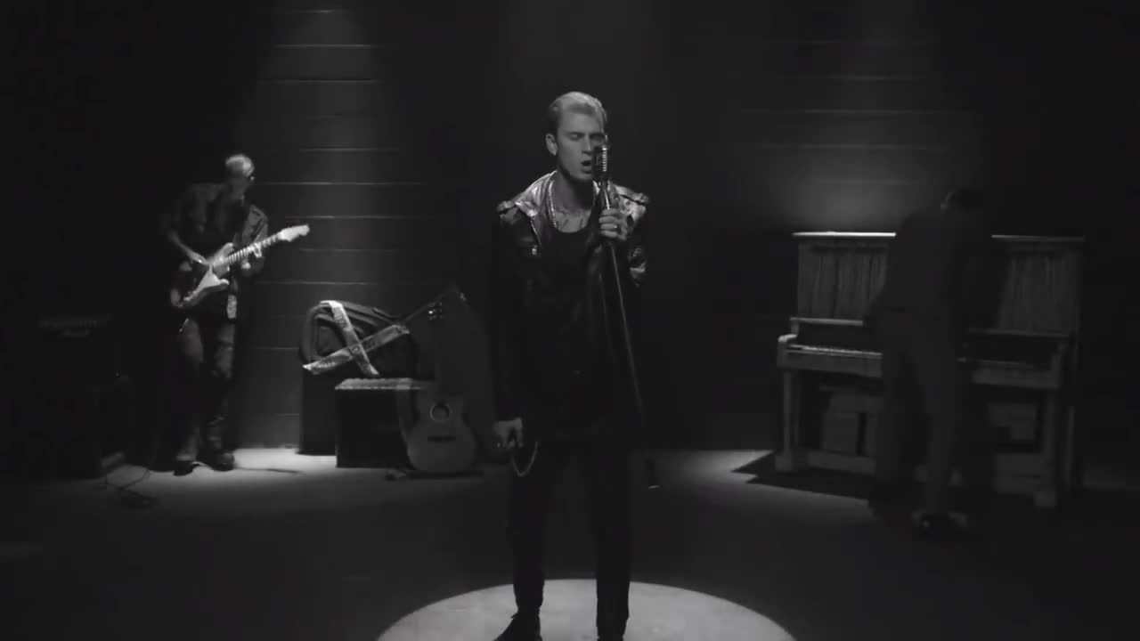 Machine Gun Kelly - Spotlight