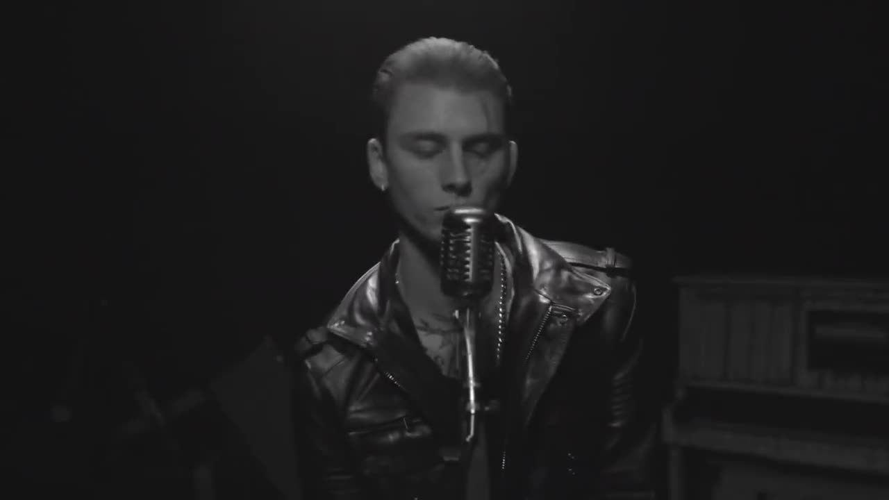Machine Gun Kelly - Spotlight