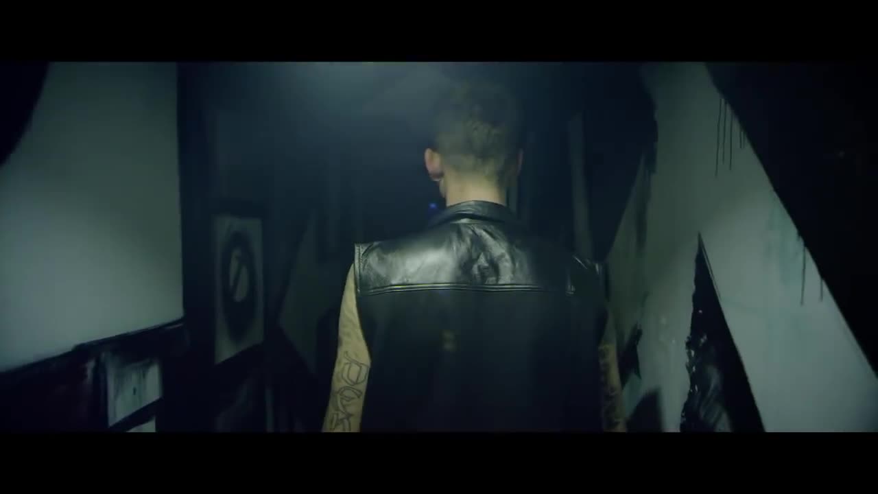 Machine Gun Kelly - Swing Life Away