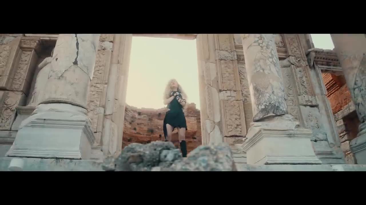 Mahmut Orhan - Fly Above