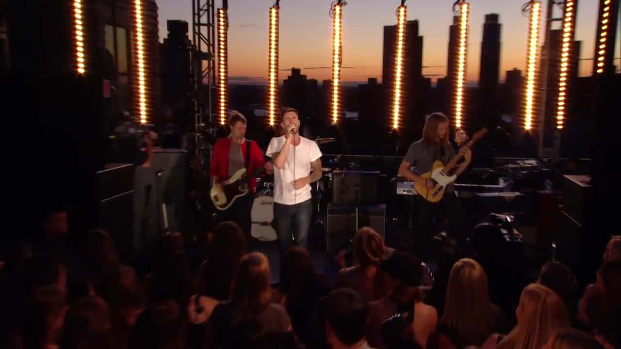 Maroon 5 - Makes Me Wonder