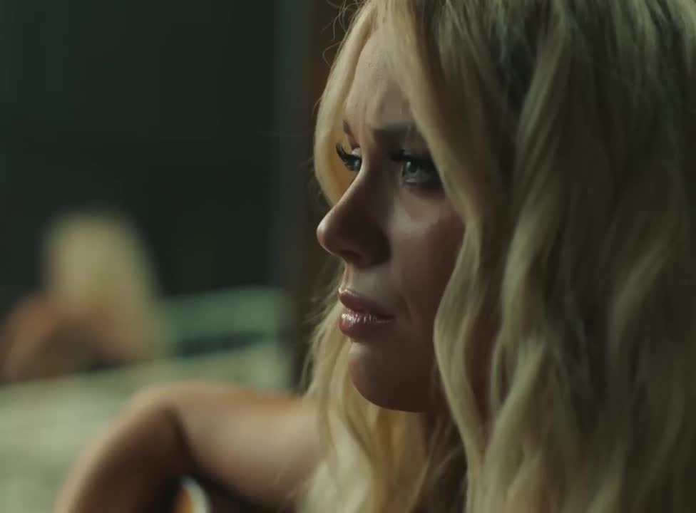 Megan Moroney - Girl in the Mirror