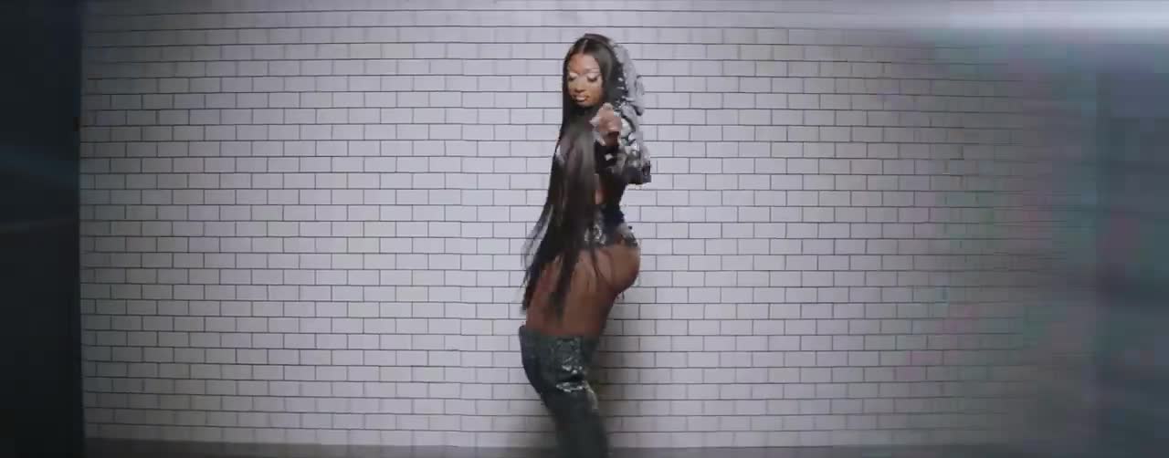 Megan thee Stallion - Pop It