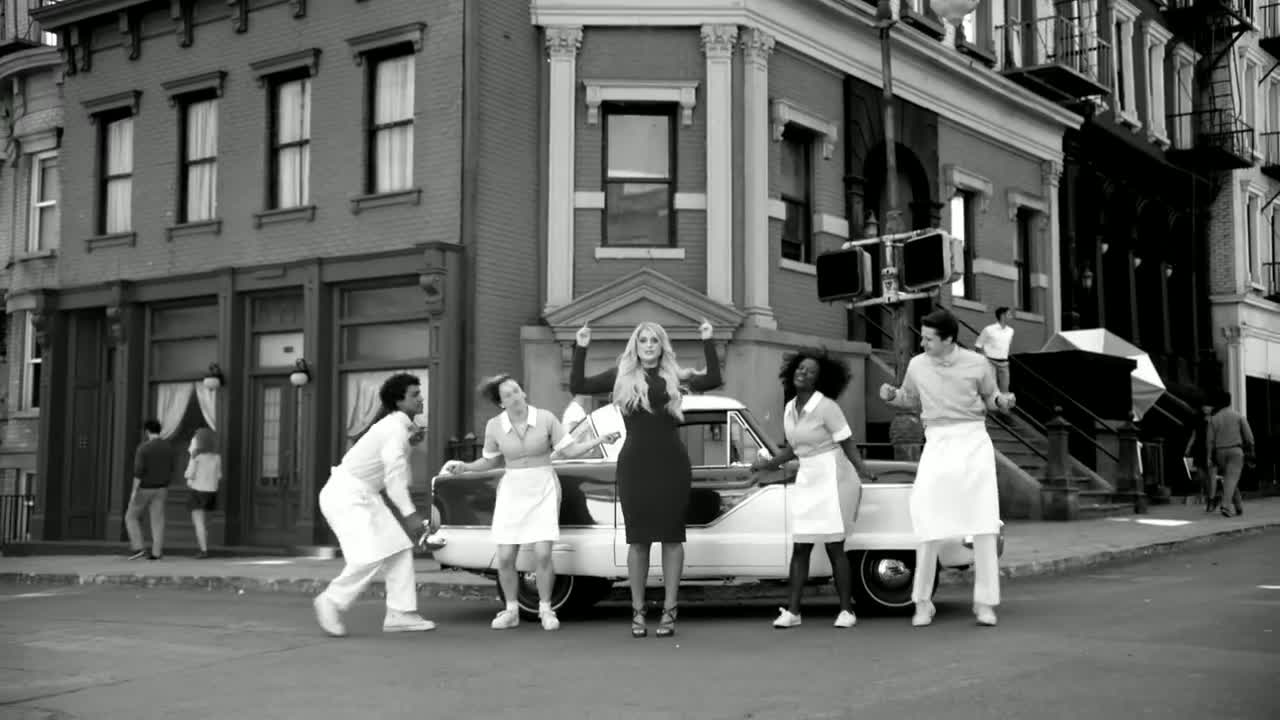 Meghan Trainor - Better When I'm Dancin'