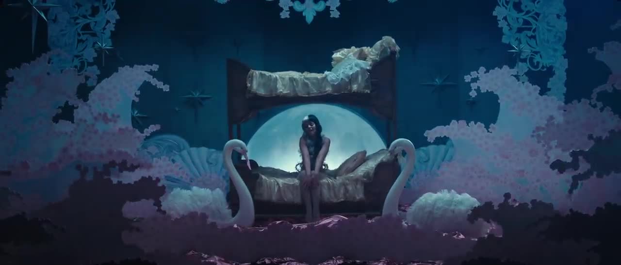 Melanie Martinez - High School Sweethearts