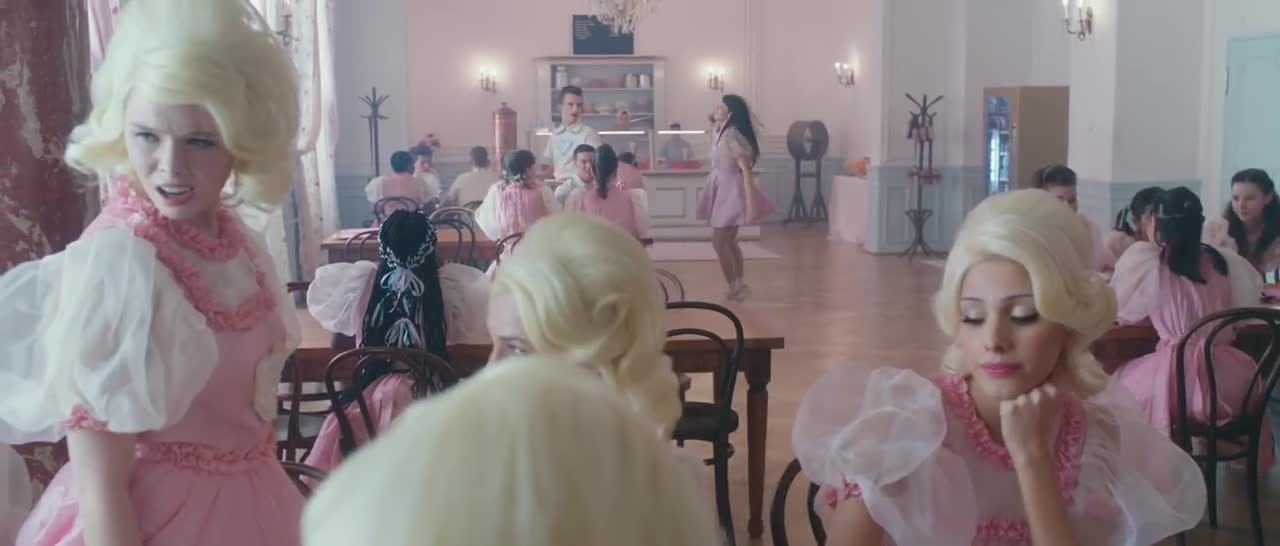 Melanie Martinez - Lunchbox Friends