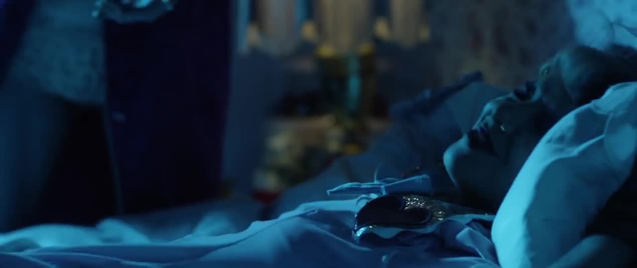 Melanie Martinez - Sippy Cup