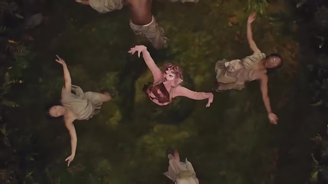 Melanie Martinez - TUNNEL VISION