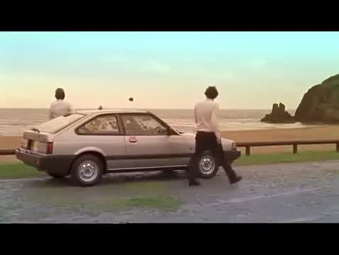 Metronomy - Heartbreaker