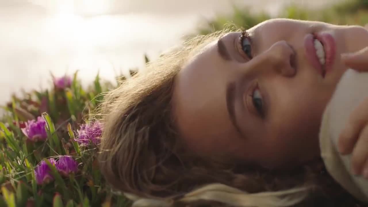 Miley Cyrus - Malibu