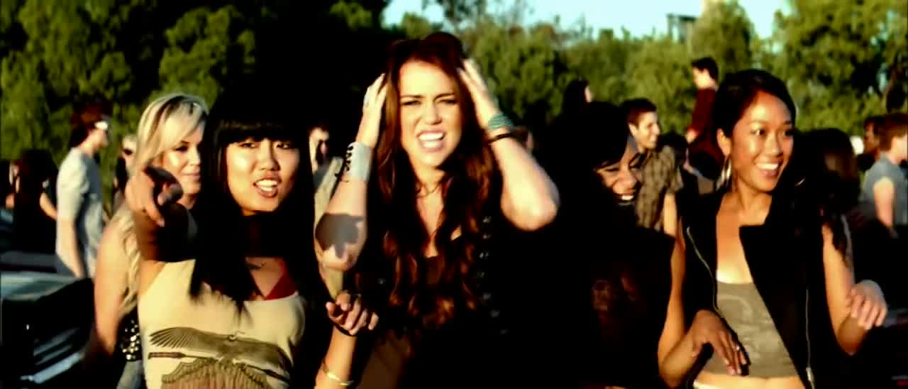 Miley Cyrus - Party in the USA