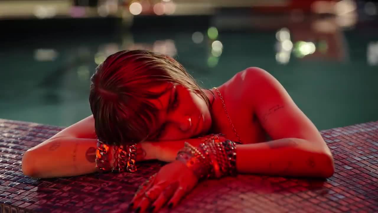 Miley Cyrus - Slide Away