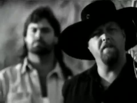 Montgomery Gentry - Daddy Won't Sell the Farm