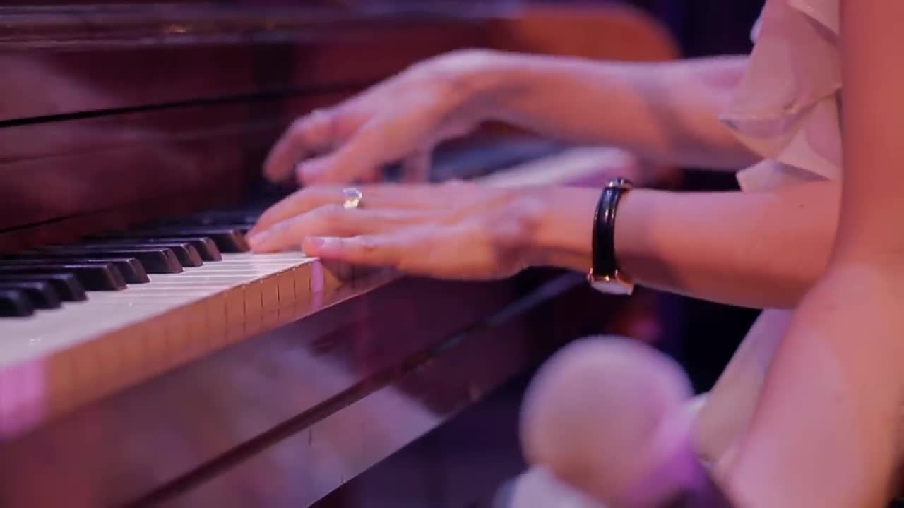 Natalia Lafourcade - Amor, amor de mis amores