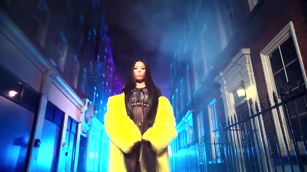 Nicki Minaj - No Frauds